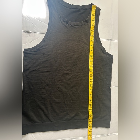 Women’s Lululemon Swiftly Breathe Muscle Tank Top - Picture 6 of 6